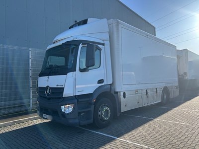 Lot 11 - 2015 (65 Plate) Mercedes Antos 1824 Fridge Unit Euro 6