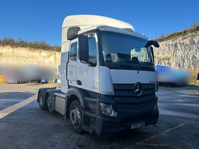 Lot 5 - 2017 (67 Plate) Mercedes Actros 2545 6x2 Tractor Unit Euro 6