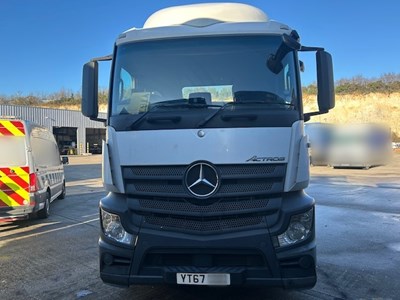 Lot 5 - 2017 (67 Plate) Mercedes Actros 2545 6x2 Tractor Unit Euro 6