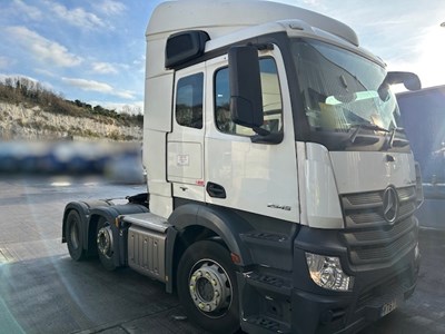 Lot 9 - 2017 (67 Plate) Mercedes Actros 2545 6x2 Tractor Unit Euro 6