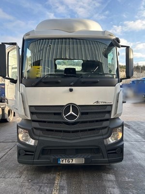 Lot 9 - 2017 (67 Plate) Mercedes Actros 2545 6x2 Tractor Unit Euro 6
