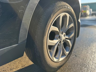 Lot 39 - 2018 Land Rover Discovery Sport TD4 HSE 2.0 Auto Euro 6