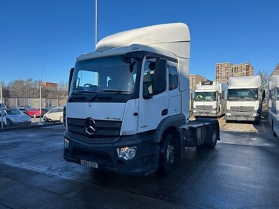 Lot 1 - 2017 Mercedes Actros 1840 4x2 Tractor Unit Euro 6
