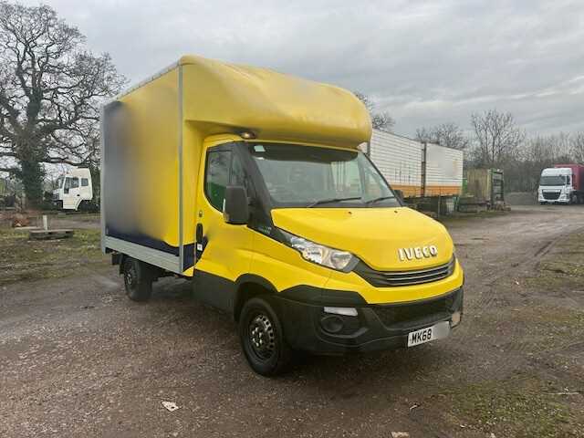 Lot 2 - 2019 (68 Plate) Iveco Daily 35S12 S-A luton box van Euro 6