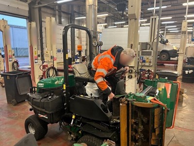 Lot 43 - 2019 Ransomes Parkway 3 Meteor Mower