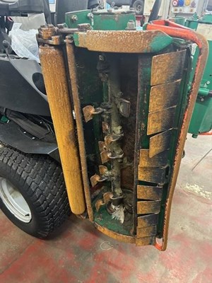 Lot 43 - 2019 Ransomes Parkway 3 Meteor Mower