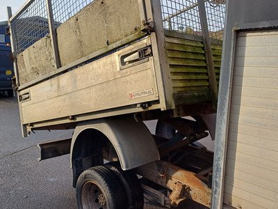 Lot 33 - 2013 (62 Plate) Nissan Cabstar 35.14 S/C MWB 4x2 Rigid Caged Tipper Euro 5
