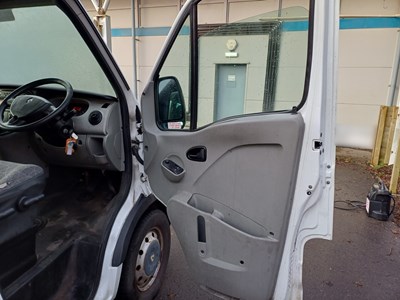 Lot 26 - 2009 Renault Master LM39 DCI 100 16 Seat Minibus Euro 4