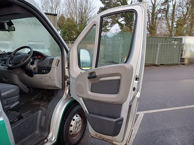 Lot 22 - 2008 (58 Plate) Peugeot Boxer 335 LWB 11 Seat Minibus Euro 4