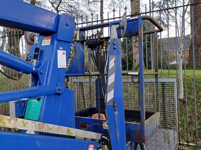 Lot 34 - 2007 Nifty TD120T Tracked 2 Man Hydraulic Lift