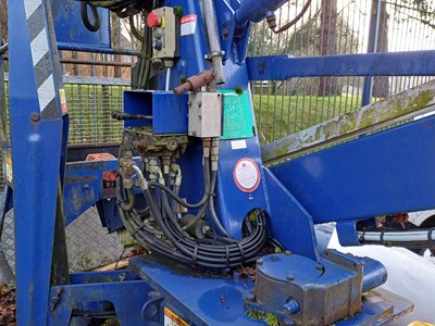 Lot 34 - 2007 Nifty TD120T Tracked 2 Man Hydraulic Lift