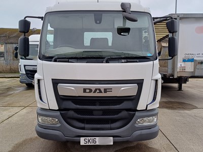 Lot 13 - 2016 DAF LF220 FT 4x2 Urban Artic Tractor Unit Euro 6
