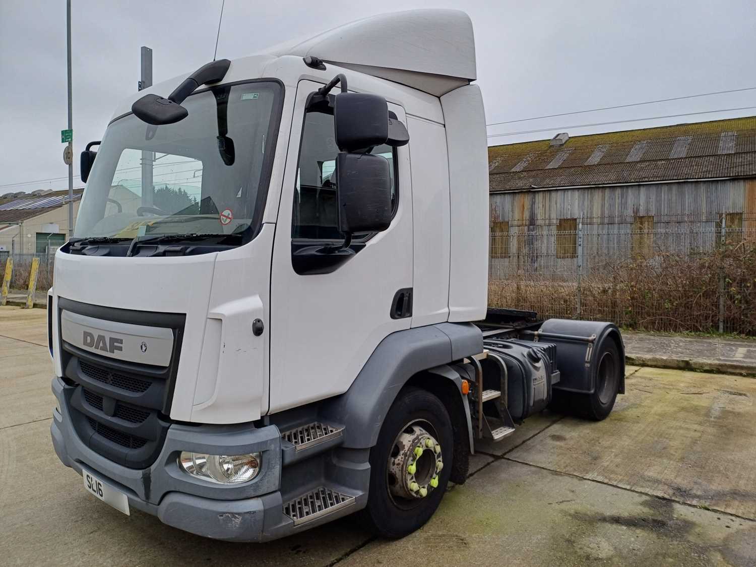 Lot 4 - 2016 DAF LF 220 FT 4x2 Urban Artic Tractor Unit Euro 6