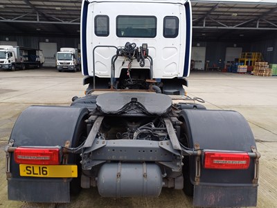 Lot 4 - 2016 DAF LF 220 FT 4x2 Urban Artic Tractor Unit Euro 6