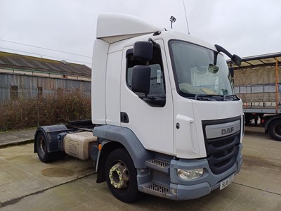 Lot 4 - 2016 DAF LF 220 FT 4x2 Urban Artic Tractor Unit Euro 6