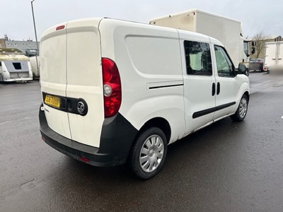 Lot 41 - 2017 (67 Plate) Vauxhall Combo 2300 Crew Cab Panel Van Euro 6