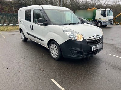 Lot 41 - 2017 (67 Plate) Vauxhall Combo 2300 Crew Cab Panel Van Euro 6