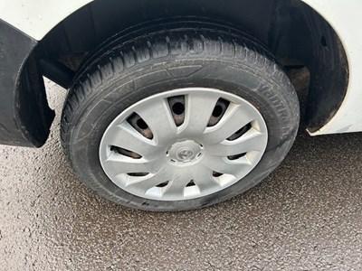 Lot 41 - 2017 (67 Plate) Vauxhall Combo 2300 Crew Cab Panel Van Euro 6