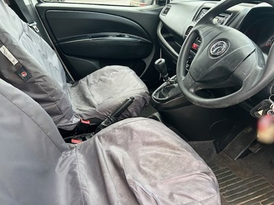Lot 41 - 2017 (67 Plate) Vauxhall Combo 2300 Crew Cab Panel Van Euro 6