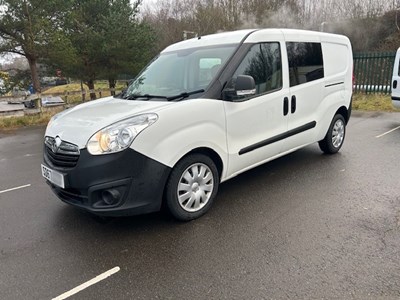 Lot 41 - 2017 (67 Plate) Vauxhall Combo 2300 Crew Cab Panel Van Euro 6
