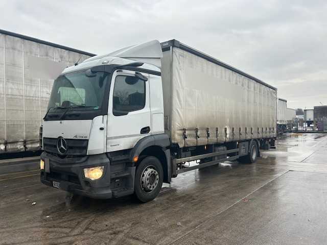 Lot 11 - 2020 (69 Plate) Mercedes Actros 1824 Rigid Curtainside Euro 6