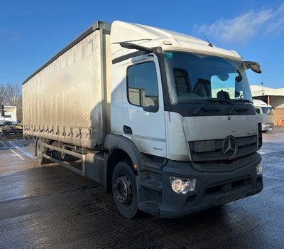 Lot 9 - 2020 (69 Plate) Mercedes Actros 1824 Rigid Curtainside Euro 6