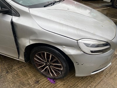 Lot 30 - 2019 (69 Plate) Volvo V40 Momentum Edition T2 Euro 6