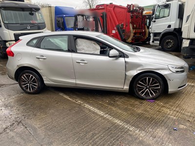 Lot 30 - 2019 (69 Plate) Volvo V40 Momentum Edition T2 Euro 6