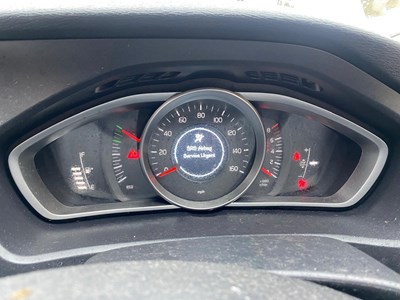 Lot 30 - 2019 (69 Plate) Volvo V40 Momentum Edition T2 Euro 6