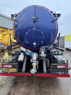 Lot 19 - 2015 Volvo FM-420 32T Vacuum/Pressure 8x2 Tanker Euro 6
