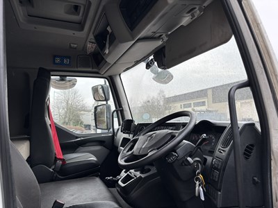 Lot 2 - 2018 (68 Plate) Renault D280 Rigid Curtainside Euro 6