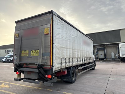 Lot 2 - 2018 (68 Plate) Renault D280 Rigid Curtainside Euro 6