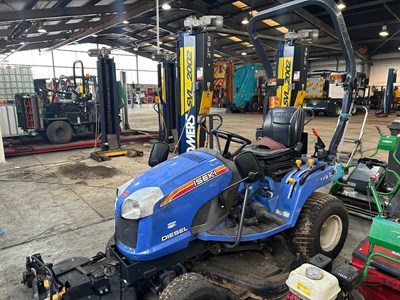 Lot 23 - 2018 Iseki TGX237 Compact Tractor Mower NON RUNNER