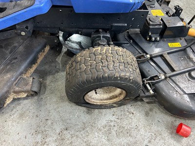 Lot 23 - 2018 Iseki TGX237 Compact Tractor Mower NON RUNNER