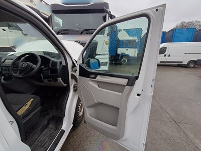 Lot 69 - 2016 (66 Plate) Volkswagen T28 S-Line Panel Van Euro 6