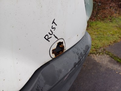 Lot 24 - 2003 (53 Plate) Ford Transit 350 LWB TD Luton Body Euro 3