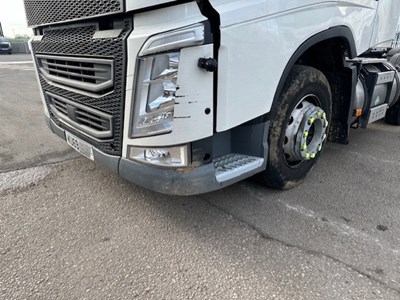 Lot 2 - 2019 (69 Plate) Volvo FH 6x2 Tractor Unit Euro 6