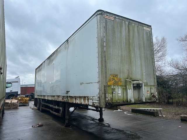 Lot 35 - 1994 Montracon Box Trailer Tandem Axle