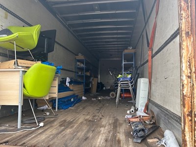 Lot 35 - 1994 Montracon Box Trailer Tandem Axle