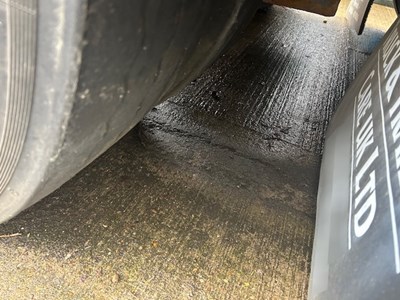 Lot 35 - 1994 Montracon Box Trailer Tandem Axle