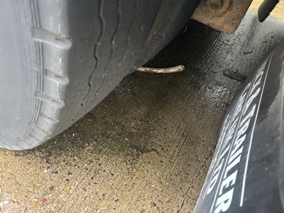 Lot 36 - 1994 Montracon Box Trailer Tandem Axle