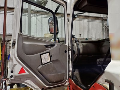 Lot 11 - 2011 DAF CF65 220 BOD V 4x2 Rigid Curtainside Euro 5