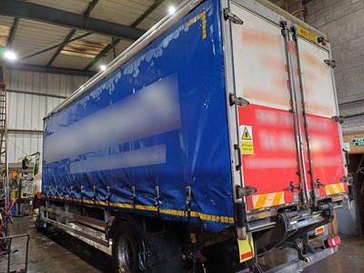 Lot 11 - 2011 DAF CF65 220 BOD V 4x2 Rigid Curtainside Euro 5