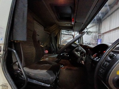 Lot 11 - 2011 DAF CF65 220 BOD V 4x2 Rigid Curtainside Euro 5