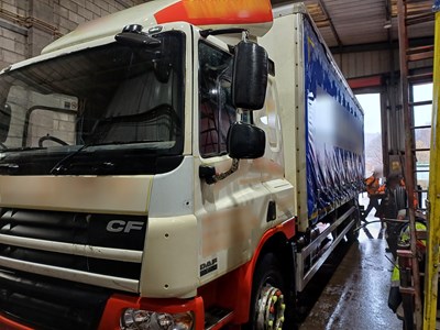 Lot 11 - 2011 DAF CF65 220 BOD V 4x2 Rigid Curtainside Euro 5