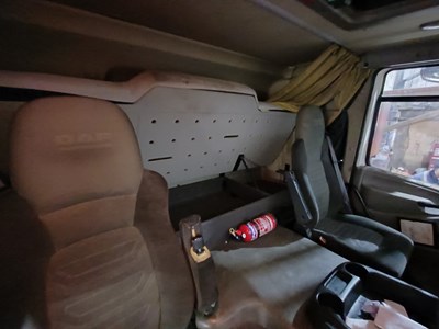 Lot 11 - 2011 DAF CF65 220 BOD V 4x2 Rigid Curtainside Euro 5