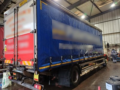 Lot 11 - 2011 DAF CF65 220 BOD V 4x2 Rigid Curtainside Euro 5