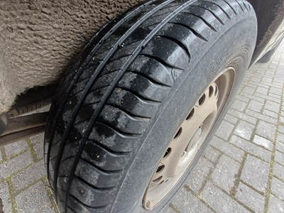 Lot 20 - 2013 Ford Transit Connect 90 T230 High Top Panel Van Euro 5