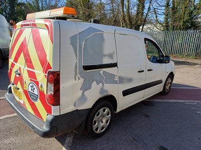 Lot 7 - 2014 (64 Plate) Peugeot Partner 750 S L2 HDi Panel Van Euro 5