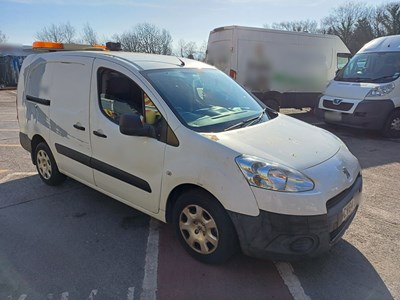 Lot 7 - 2014 (64 Plate) Peugeot Partner 750 S L2 HDi Panel Van Euro 5